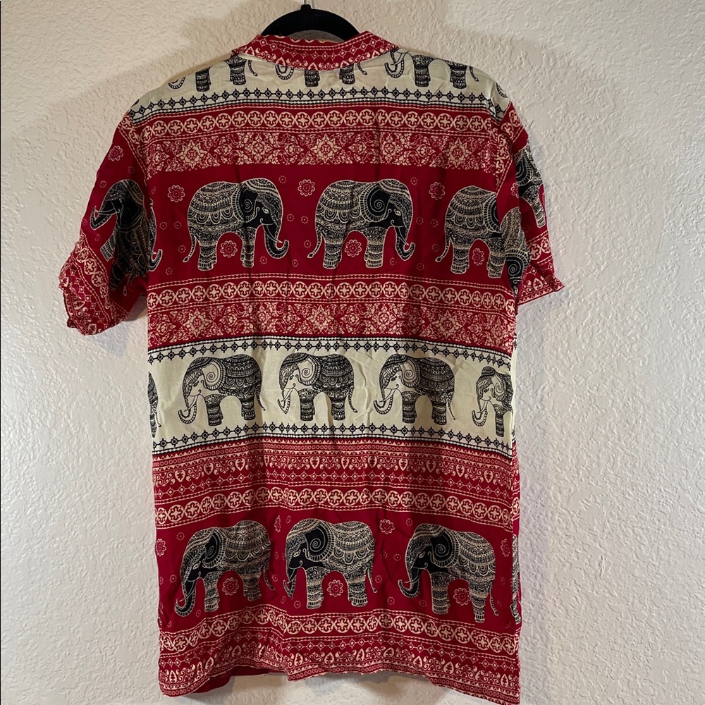 Elephant Short Sleeve Button Shirt Red Made In Thailand Size Large - Picture 4 of 7
